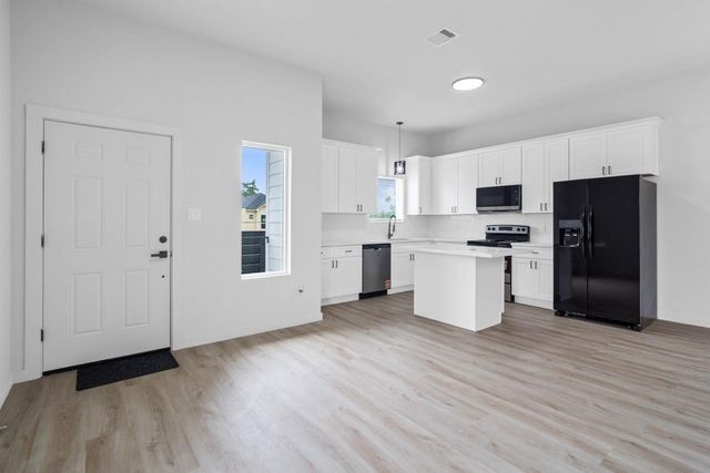 9725 Kerr Street B, Houston, TX 77029