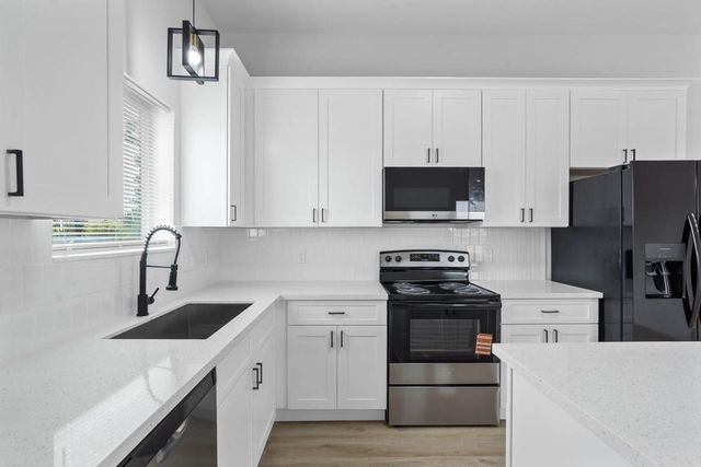 9725 Kerr Street B, Houston, TX 77029