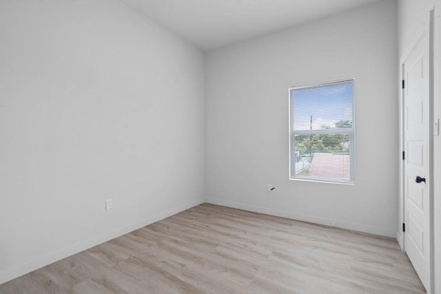 9725 Kerr Street B, Houston, TX 77029