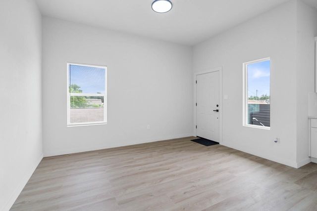 9725 Kerr Street B, Houston, TX 77029