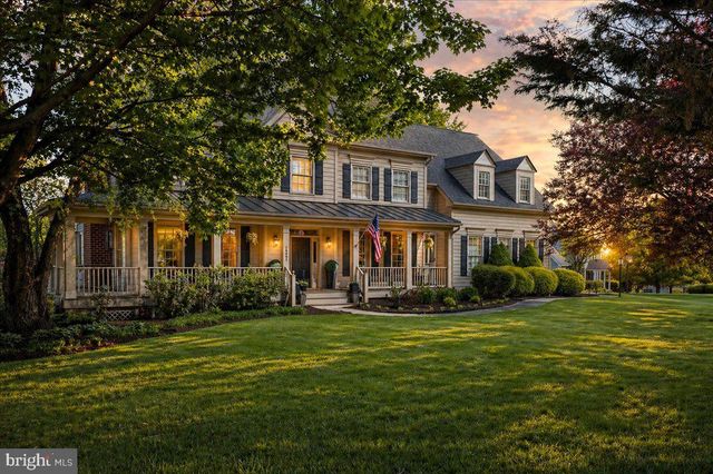 18290 TURNBERRY DR, Round Hill, VA 20141