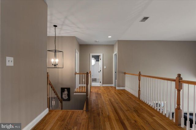 18290 TURNBERRY DR, Round Hill, VA 20141