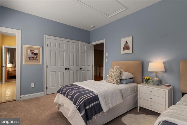 18290 TURNBERRY DR, Round Hill, VA 20141