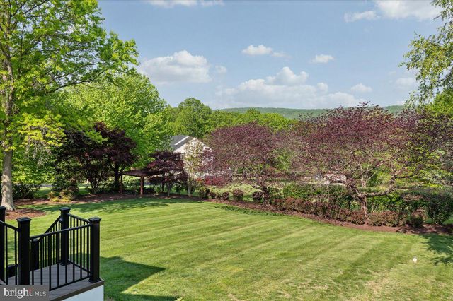 18290 TURNBERRY DR, Round Hill, VA 20141