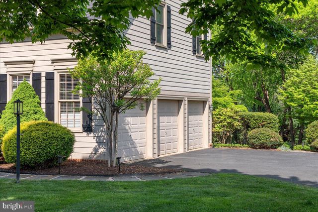 18290 TURNBERRY DR, Round Hill, VA 20141