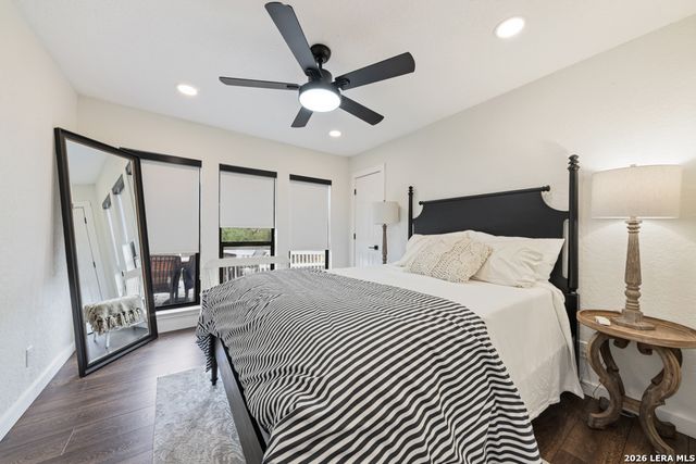 46 E Hampton, Seguin, TX 78155