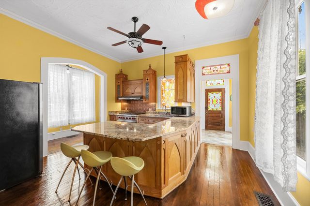1301 Broadway Street, Galveston, TX 77550