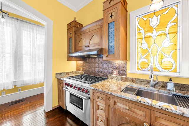 1301 Broadway Street, Galveston, TX 77550