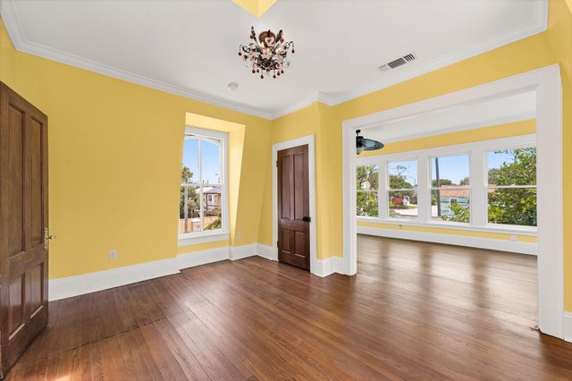 1301 Broadway Street, Galveston, TX 77550