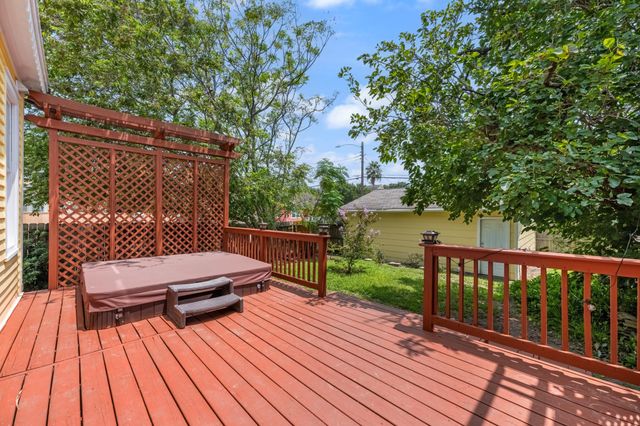 1301 Broadway Street, Galveston, TX 77550