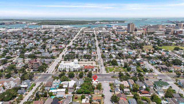 1301 Broadway Street, Galveston, TX 77550