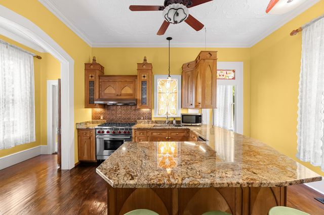 1301 Broadway Street, Galveston, TX 77550