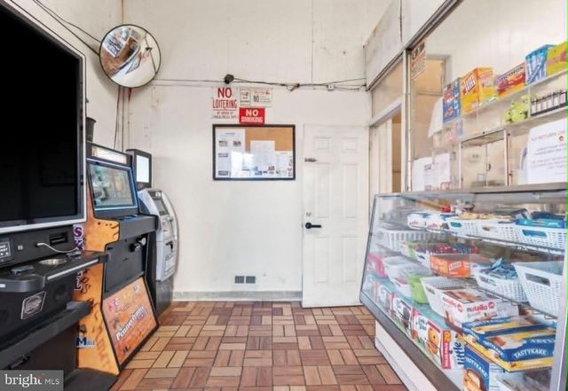 1542 DIAMOND ST, Philadelphia, PA 19121
