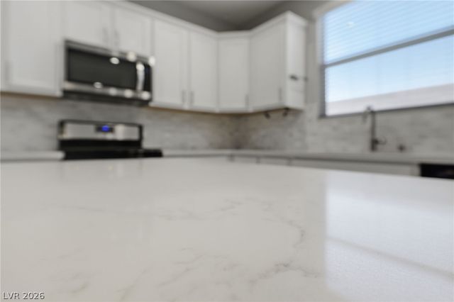 6602 Autumn Breeze Street, Las Vegas, NV 89148