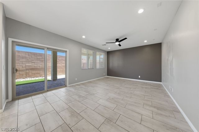 6602 Autumn Breeze Street, Las Vegas, NV 89148