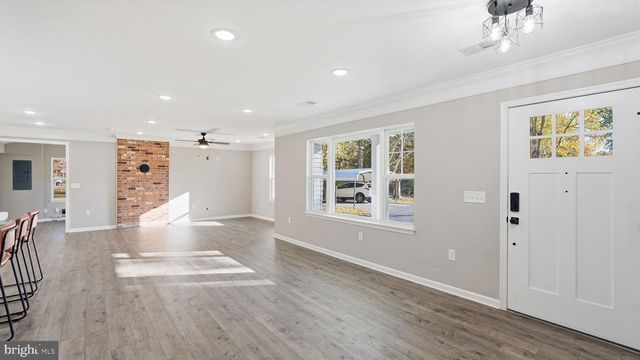8012 FLIPPO DR, Fredericksburg, VA 22408