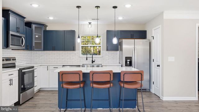 8012 FLIPPO DR, Fredericksburg, VA 22408