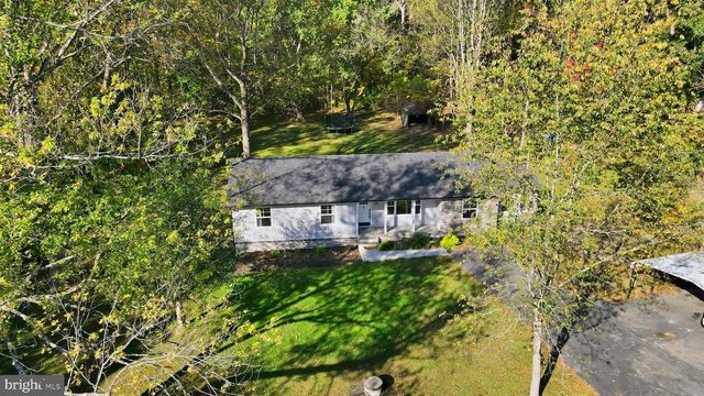 8012 FLIPPO DR, Fredericksburg, VA 22408