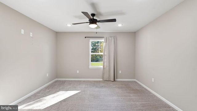 8012 FLIPPO DR, Fredericksburg, VA 22408