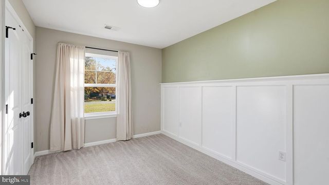 8012 FLIPPO DR, Fredericksburg, VA 22408