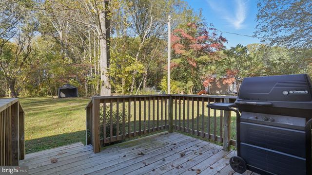 8012 FLIPPO DR, Fredericksburg, VA 22408