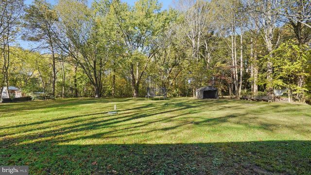 8012 FLIPPO DR, Fredericksburg, VA 22408