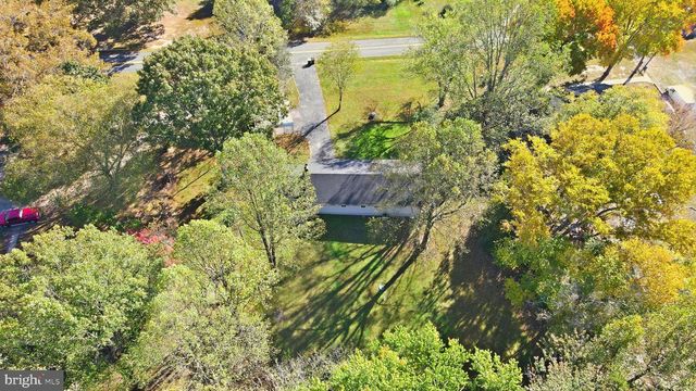 8012 FLIPPO DR, Fredericksburg, VA 22408