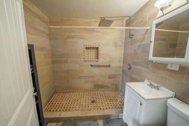 3214 Winlow St, San Diego, CA 92105