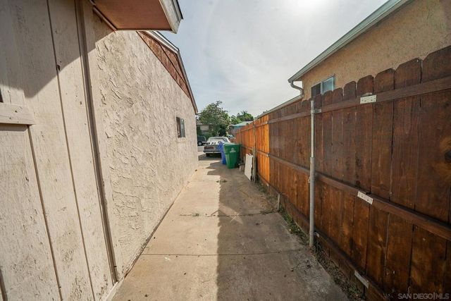 3214 Winlow St, San Diego, CA 92105