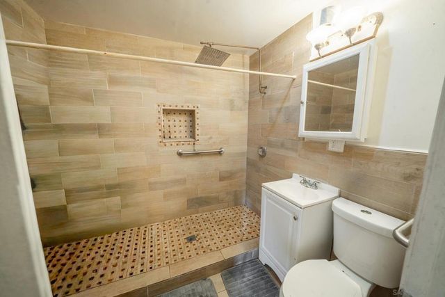 3214 Winlow St, San Diego, CA 92105