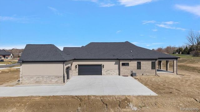 67736 Overlook Trail, Washington, MI 48095
