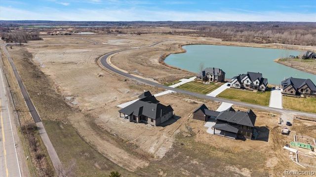 67736 Overlook Trail, Washington, MI 48095