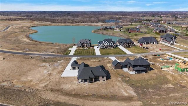 67736 Overlook Trail, Washington, MI 48095
