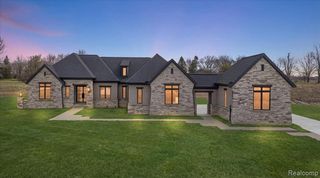 67736 Overlook Trail, Washington, MI 48095