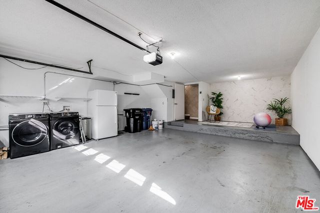 8024 Via Pompeii, Burbank, CA 91504