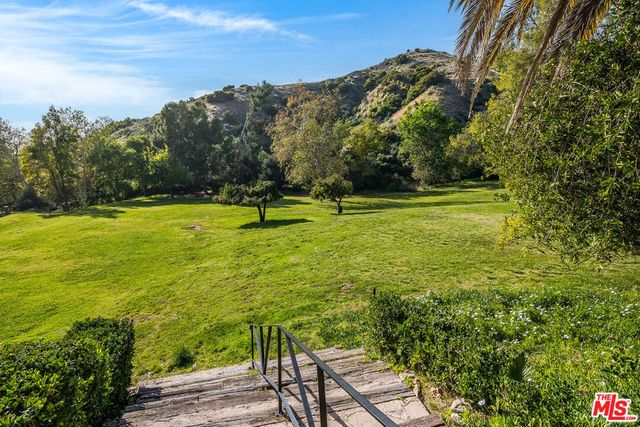 8024 Via Pompeii, Burbank, CA 91504