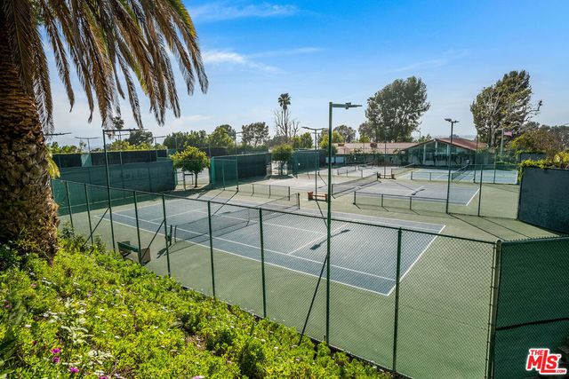 8024 Via Pompeii, Burbank, CA 91504