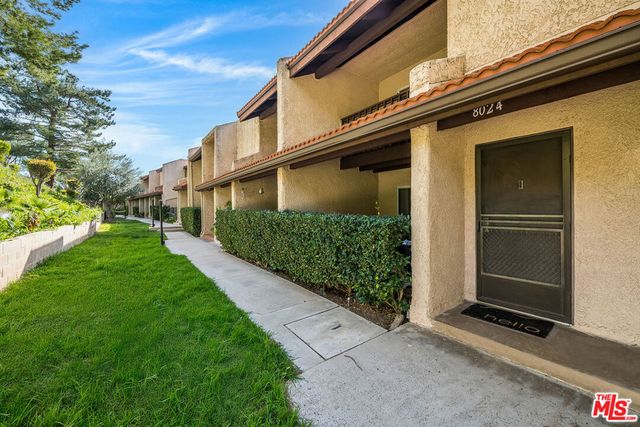 8024 Via Pompeii, Burbank, CA 91504