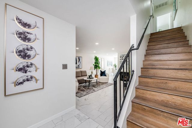 8024 Via Pompeii, Burbank, CA 91504