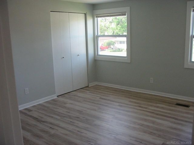 23909 Talbot Street, St Clair Shores, MI 48082
