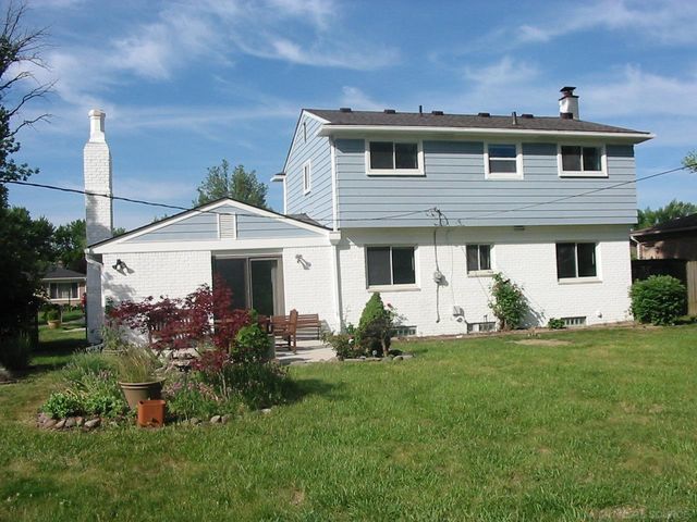 23909 Talbot Street, St Clair Shores, MI 48082