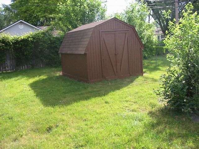 23909 Talbot Street, St Clair Shores, MI 48082