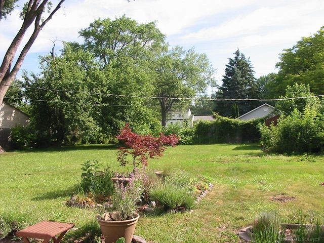 23909 Talbot Street, St Clair Shores, MI 48082