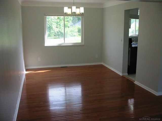 23909 Talbot Street, St Clair Shores, MI 48082