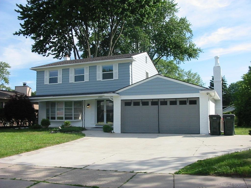 23909 Talbot Street, St Clair Shores, MI 48082
