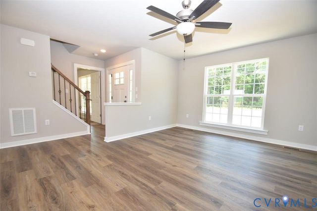 14098 Shannon Hill Rd, Louisa, VA 23093
