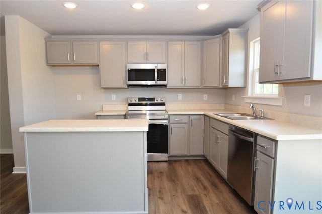 14098 Shannon Hill Rd, Louisa, VA 23093