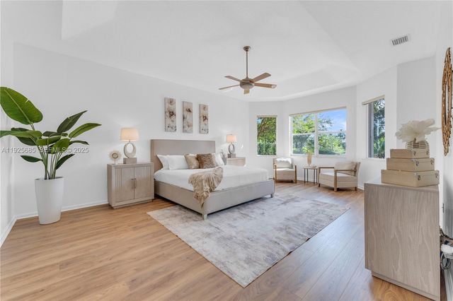 13890 SW 41st St, Davie, FL 33330