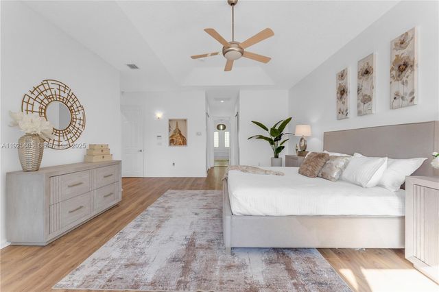 13890 SW 41st St, Davie, FL 33330