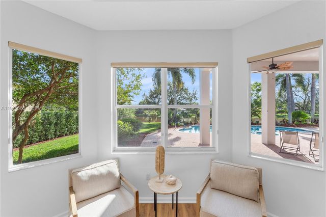 13890 SW 41st St, Davie, FL 33330